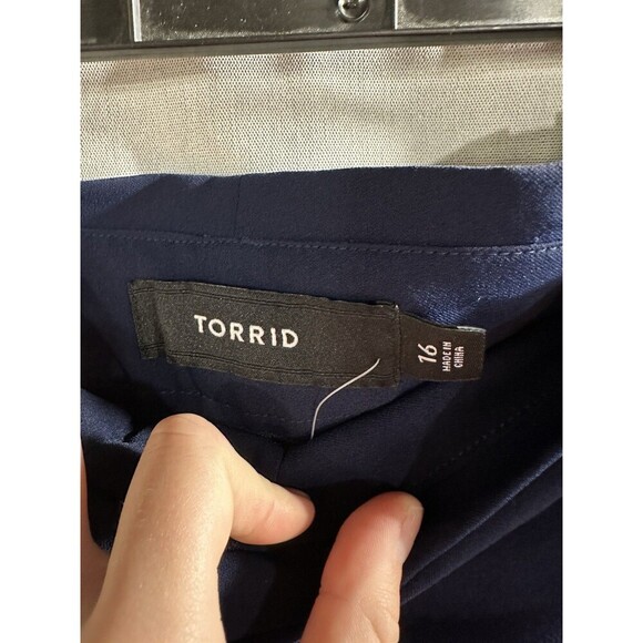 NWT Torrid Blue Paperbag Shorts Size 16 Summer Casual Tie Waist Pockets‎ Pleated - Picture 5 of 8